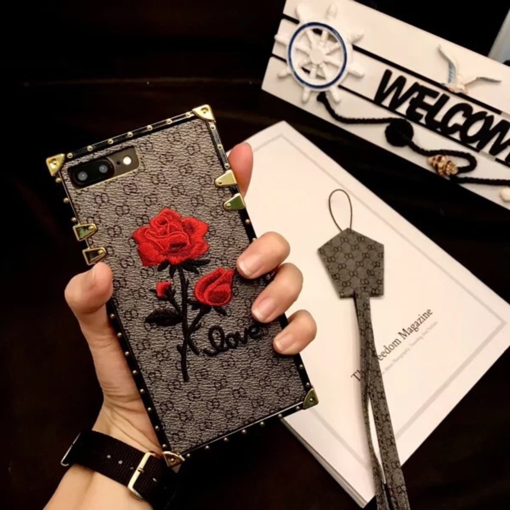 BEAUTIFUL IPHONE 7/8  PLUS CASE.